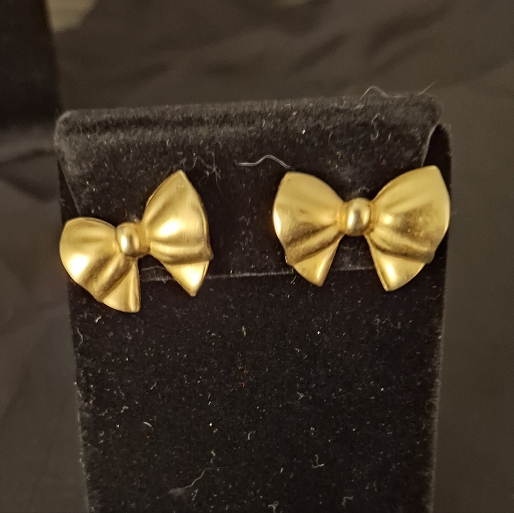 Gold Bow Pierced Earrings